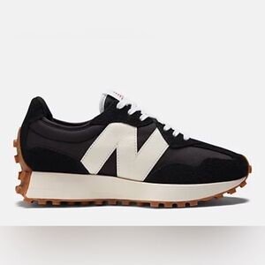 New Balance Men's Black and Cream Sneakers